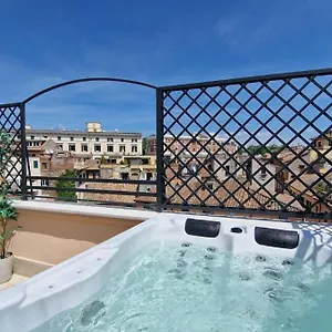 luxury-top-floor-in-trastevere.it-romehotels.com/